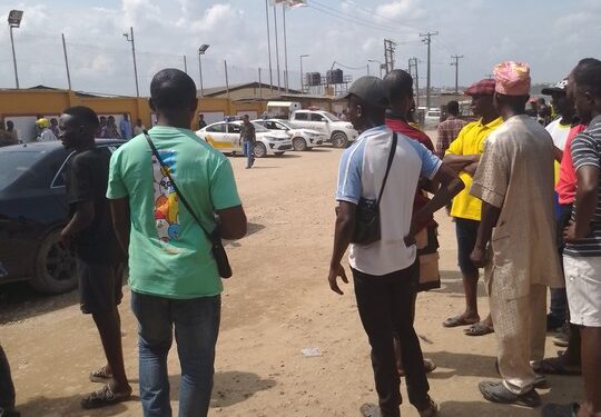 Yale Staff In Ibadan Protest, Call For Salary Increment & Payment Of Palliatives