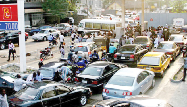Queues Resurface As NNPC Incurs $6 Billion Petrol Payment Backlogs