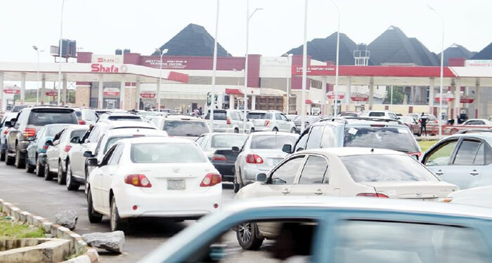 Queues Spread As Petrol Hits ₦‎1,100/Litre In Abuja, Others