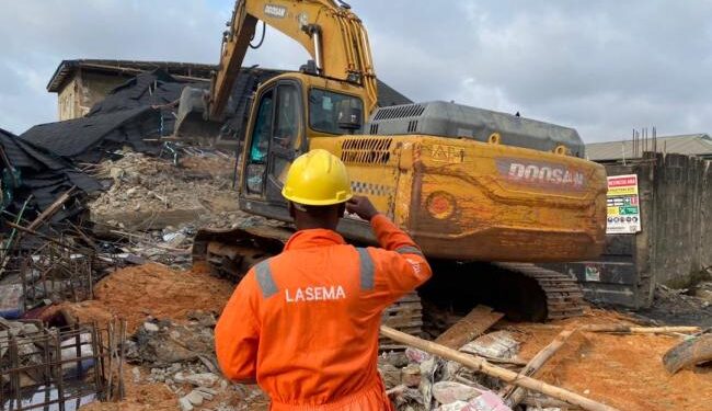 Building Collapses At Arowojobe Estate In Maryland, Lagos; 5 Dead (Photos)