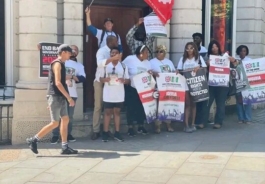 Nigerians In UK Kick Off #EndBadGovernance Protest In London, Demand Change (Photos)