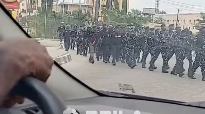 Security Personnel Storm Lekki-Ikoyi Link Bridge (Video)