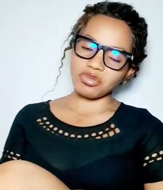 Why Beautiful Girls Don’t Get Married On Time – Beautiful Lady Reveals (Video)