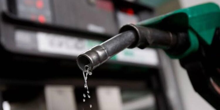 Fuel sells for N2000/ltr in Ogun state border communities as residents cry