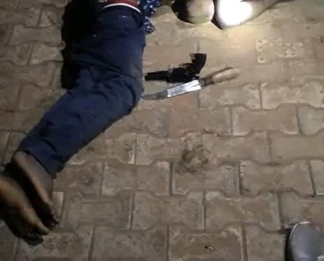 Angry Mob Beats Suspected Armed Robber To Death In Edo State (Photos)