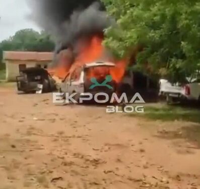 Police Kill 2 Youths In Edo State, Angry Youths Burn Police Station (Video)