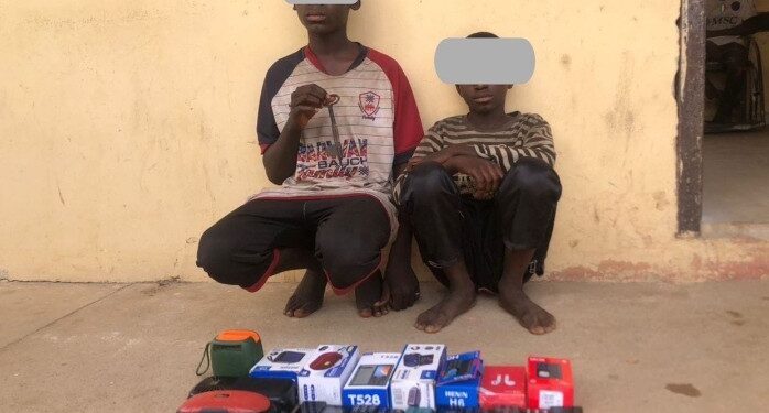 Two Mobile Phone Shop Thieves Caught Red-Handed In Bauchi