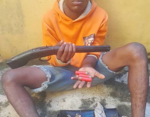 Suspected Armed Robber Caught In Ogun, Gun Recovered (Photo)