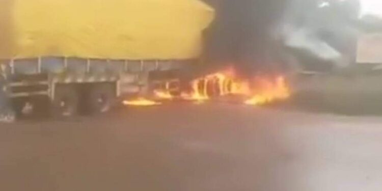 Sit-At-Home: Vehicles, Fully-Loaded Truck Burnt On Okigwe Road, Imo (Photos)