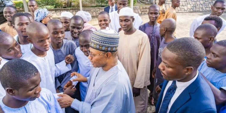 Kaduna State Awards N100,000 And Smartphones To Each Of 39 Released Minors
