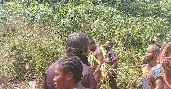Man Caught With Widow 2 Days After Her Husband’s Burial In Enugu, Paraded Naked