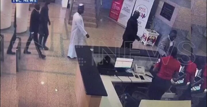 Pictures Of Yahaya Bello Going Into EFCC Custody