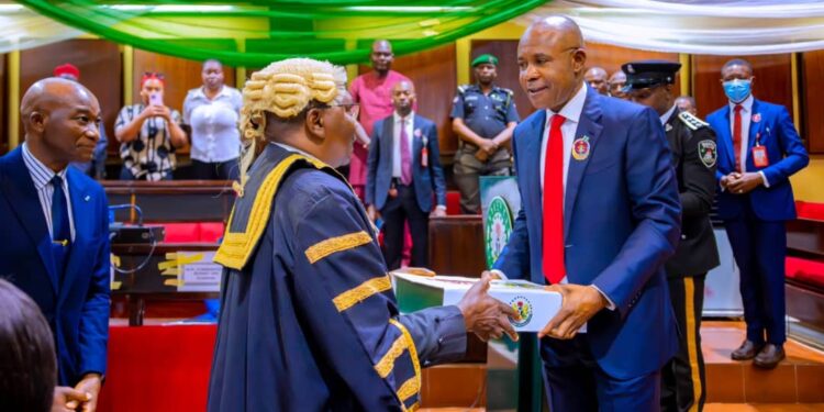 Governor Mbah Presents Record ₦‎971 Billi 2025 Budget To Enugu House Of Assembly