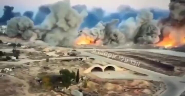 Israel Strikes Suspected Syrian Chemical Weapons Sites (Photos)