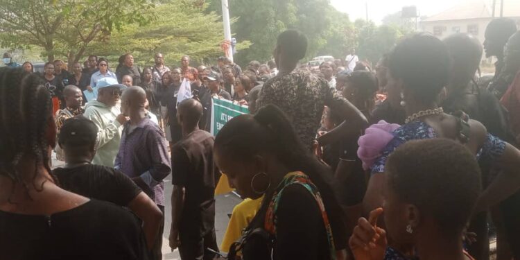 UNIZIK Staff Protest 4-5 Years Of Unpaid Salaries Since Employment