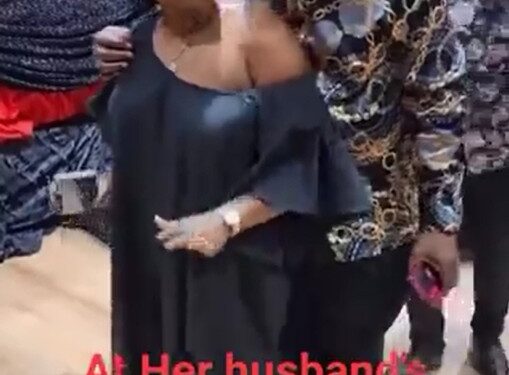 Ghanaian Woman In Seductive Dance With Male Friends At Husband’s Burial (Video)