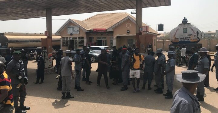 Customs Sells Petrol In Seized Tanker At ₦‎630/Litre In Ibadan
