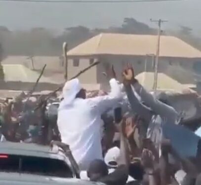 Yahaya Bello Welcomed Home By Crowd Hailing Him (Video)