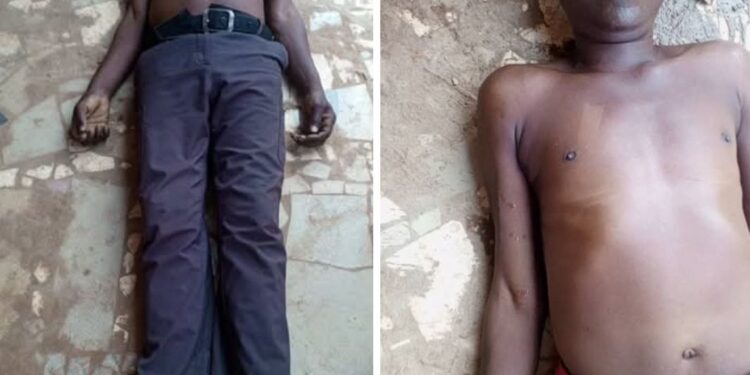Man Found Dead By Roadside In Awka, Anambra (Graphic Photos)