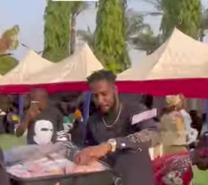 His Ex Who Dumped Him When He Was Broke Invited Him To Her Wedding (Photos)