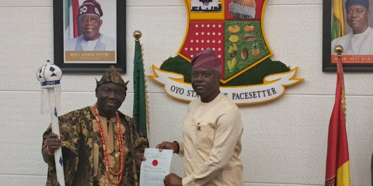 Seyi Makinde Presents Instruments Of Office To The New Alaafin Of Oyo