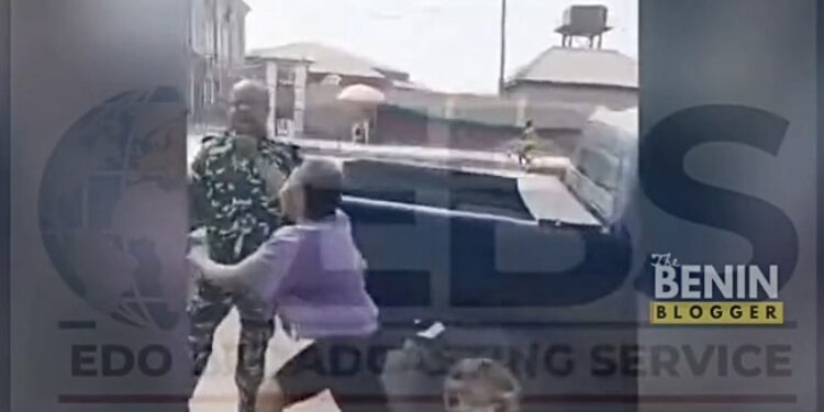 24-Year-Old Edo Woman Beats Police Officers And Gets Arrested (Video)