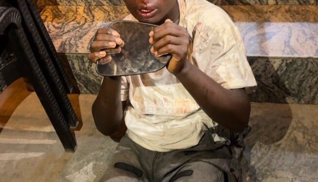 Suspected Thief Battered After He Was Caught Removing Side Mirror (Photo)