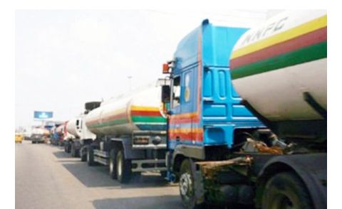 FG Bans 60,000 Litre Fuel Tankers From Plying Nigerian Roads Beginning March 1