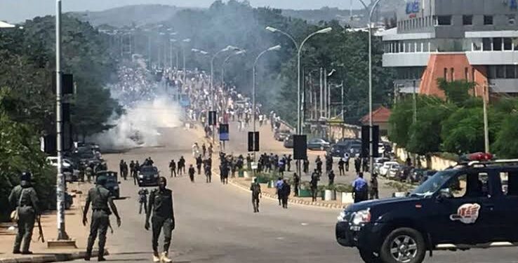 Heavy Gunfire In Abuja As Soldiers Shoot At Protesting Shiites