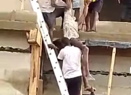 Man Electrocuted While Roofing A House In Anambra (Video)