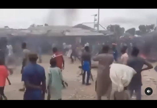 Sokoto residents clash with police in Sabon Birni following death of abducted Emir of Gobir after three weeks in captivity (video)