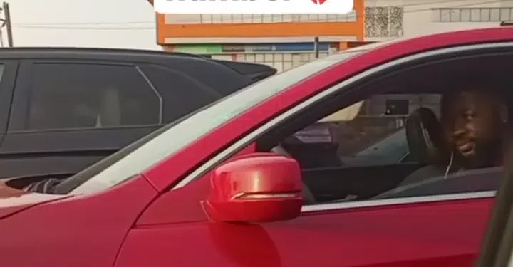 “She Don See Fine Benz” – Reactions As Nigeria Lady Shoots Her Shot At Man In Traffic (Video)