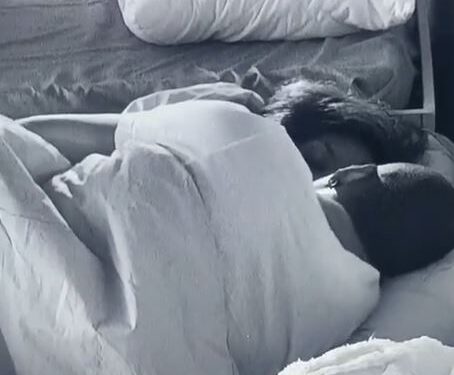 BBTitans: Mmeli Spotted Kissing Nelisa In Her Bed