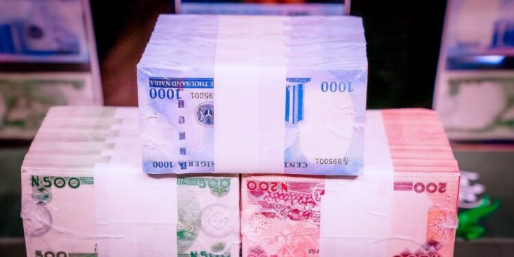 CBN Asks Nigerians To Reject Old Naira Notes From Banks