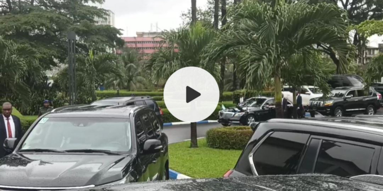 Tinubu And Wike’s Motorcade In Port Harcourt Today (Video) 