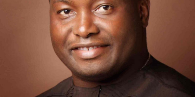 Senator Ifeanyi Ubah Gifts Security Operatives Vehicles In Anambra