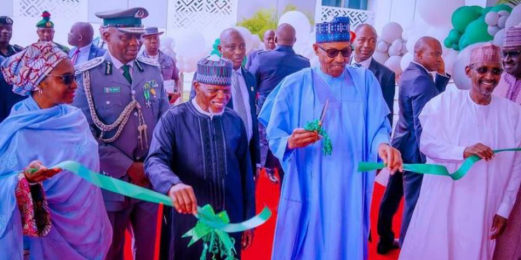 BREAKING: Buhari Commissions N19.6bn Customs Headquarters In Abuja