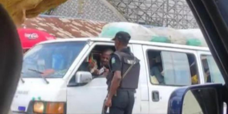 Nigerian Police Release WhatsApp Number To Report Unprofessional Conduct Of Cops In Anambra
