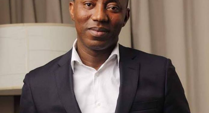 You Destroyed Nigeria As A Tag Team – Sowore Slams Buhari, Osinbajo