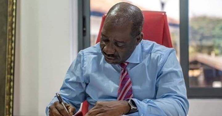 Obaseki Increases Minimum Wage To N40000, Reduces Workdays To Thrice A Week 