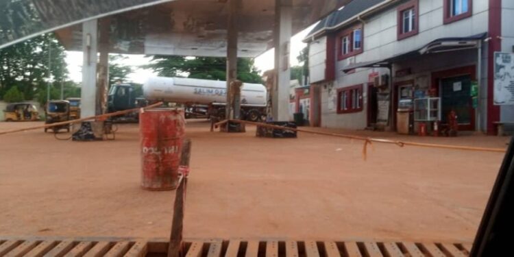 Panic As IPMAN Shuts Petrol Stations In Anambra