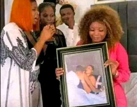 Man Surprised His Girlfriend With A Portrait Of Her In Bed With Another Man (Photo)