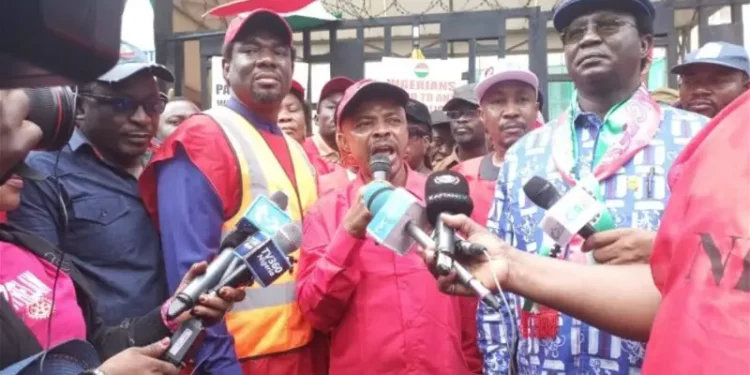 Hardship: Labour Kicks As 20 States Deny Workers Wage Award