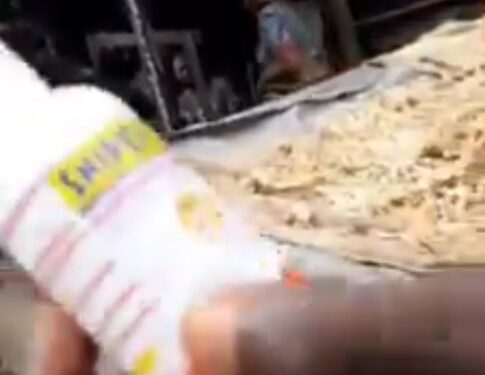 Lady confronts man using sniper to preserve stockfish (Video)