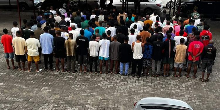 EFCC Arrests 117 Suspected Internet Fraudsters In Lagos
