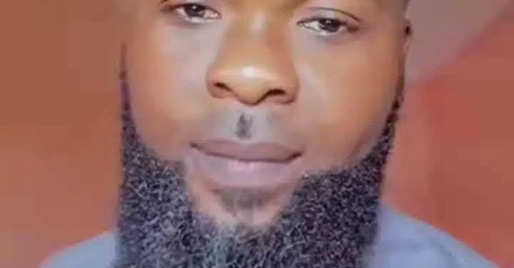 Ladies gush as man flaunts beards he’s been training for 3 years
