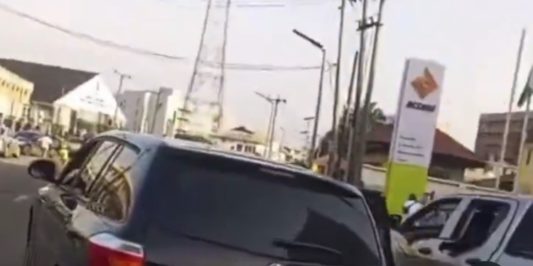 Chaos and gunshots as Rivers youths chase away former Pro-Wike LGA chairmen and take control of council headquarters following tenure expiration (videos)