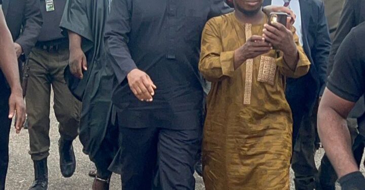 Travellers hail Peter Obi as he “clears traffic” in Kogi (video)