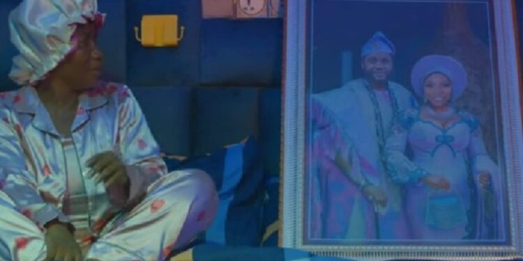 “Why is my wedding picture in a movie?” Woman asks as she blasts Nigerian film makers