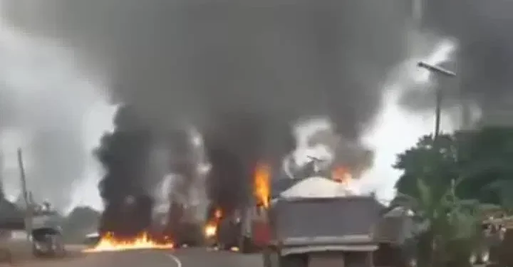 Gunmen attack commercial vehicle in Imo, kill passengers and set several vehicles ablaze